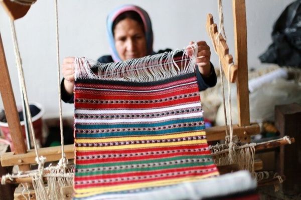 جاجیم‌بافی؛ پیوندی از سنت و اقتصاد محلی در لرستان