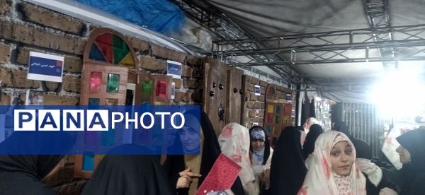 حضور دانش‌آموزان دختر در پنجمین روز کنگره ۵۵۸۰ شهید استان البرز