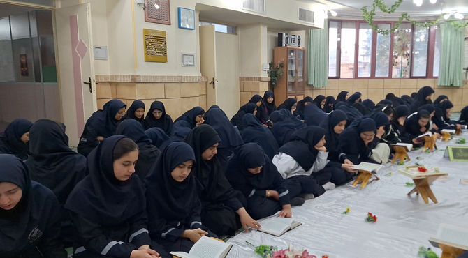 ضیافتی از جنس نور بر سر سفره دوست 