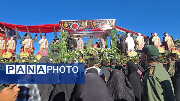 استقبال باشکوه مردم شهرستان بهاباد از شهید گمنام