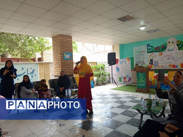 نماهای پرشور جشن شکوفه‌‌‌های میناب