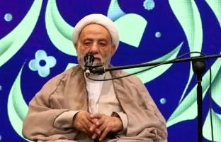 معلمان، مدیران و مسئولان موظفند که دانش‌آموزان را به نماز ترغیب کنند