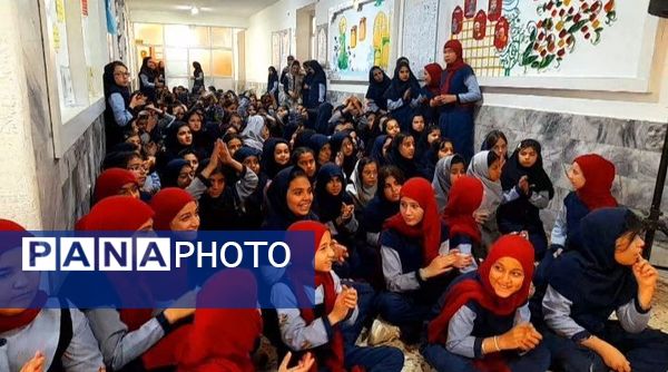 برگزاری جشن روز معلم در دبستان شهدای فرهنگی