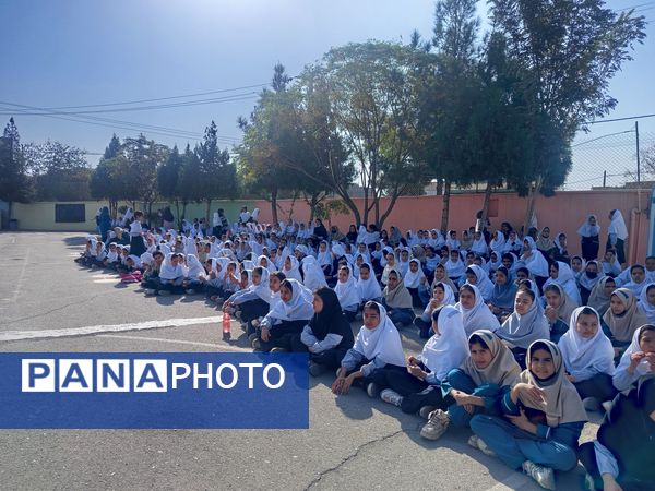 المپیاد درون مدرسه ای در دبستان سمیه