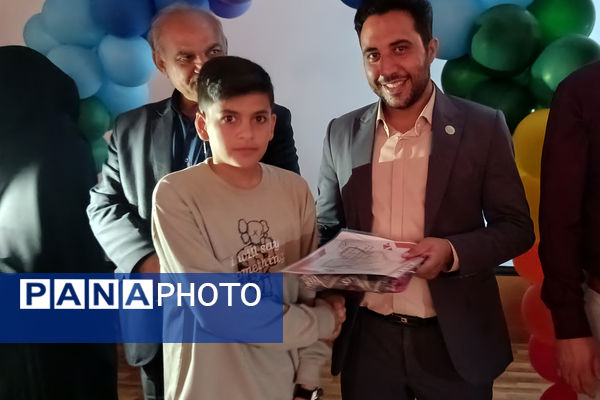 مراسم تجلیل از مقام‌آوران المپیاد رویش ناحیه 4 شیراز