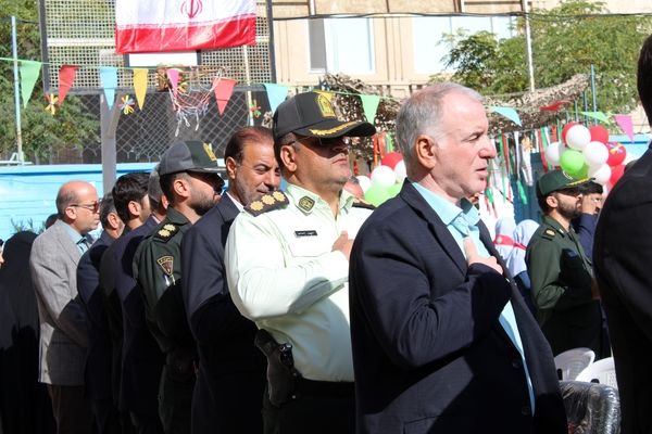 مراسم نمادین آیین بازگشایی مدارس در دبیرستان شاهد خیر سجادیه 