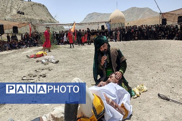 تعزیه خوانی در روز عاشورای حسینی در گلزار شهدای بار 