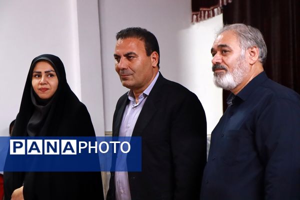 جشن عاطفه‌ها در آموزشگاه حاج محمد علی تقی پور