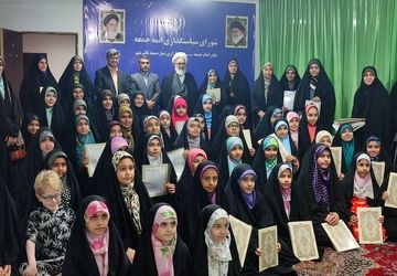 حضور اعضای مجمع الحافظین دارالقرآن کریم در دفتر امام جمعه شهرستان قائمشهر