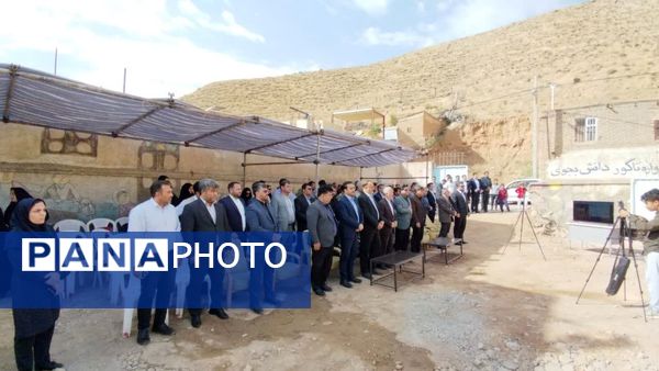شهرستان کلات پیشگام در نهضت ملی مدرسه سازی 