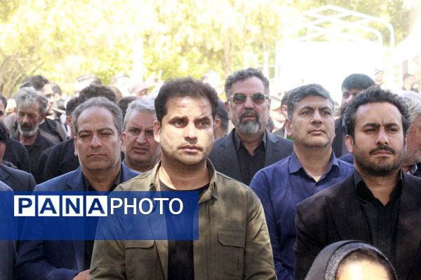 خاکسپاری پیکر پاک  سردار سرافراز اسلام شهید محمد کاظمی و شهدای جنگ تحمیلی در مشهد