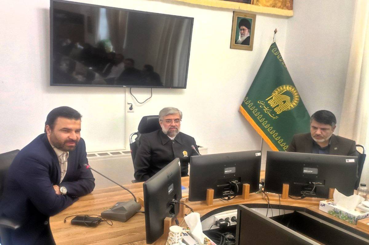 ​۳۸۰ عنوان کتاب در ۲۵ هزار نسخه در رواق های کتاب حرم‌ رضوی در اختیار زائران است