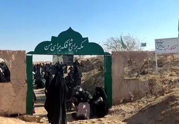 دانش آموزان دختر ناحیه چهار مشهد در سرزمین عطرآگین شهدا نفس کشیدند