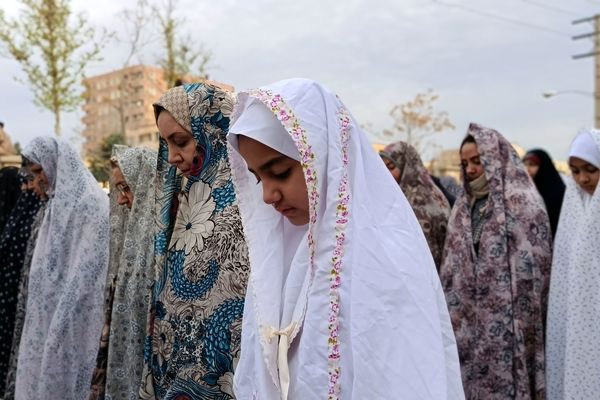 تجلی وحدت و همدلی در صفوف نماز عید فطر ملارد