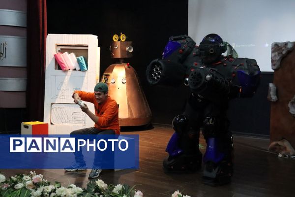 رویداد کودک و شاهنامه در مشهد
