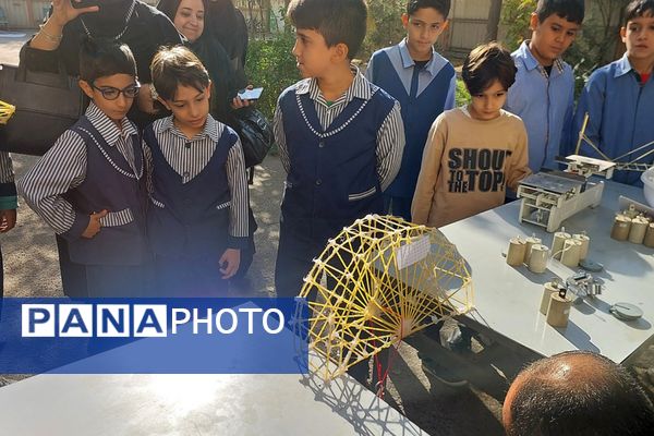 برگزاری مسابقات روز آزمایشگاه در پژوهش سرای بصیرت یک ناحیه دو شهرری 