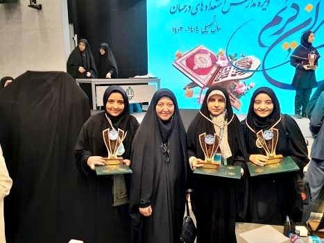 دانش‌آموزان سمپادی آذربایجان شرقی ۳ رتبه برتر قرآنی کشور را ازآن خود کردند