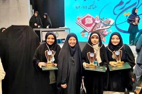 دانش‌آموزان سمپادی آذربایجان شرقی ۳ رتبه برتر قرآنی کشور را ازآن خود کردند
