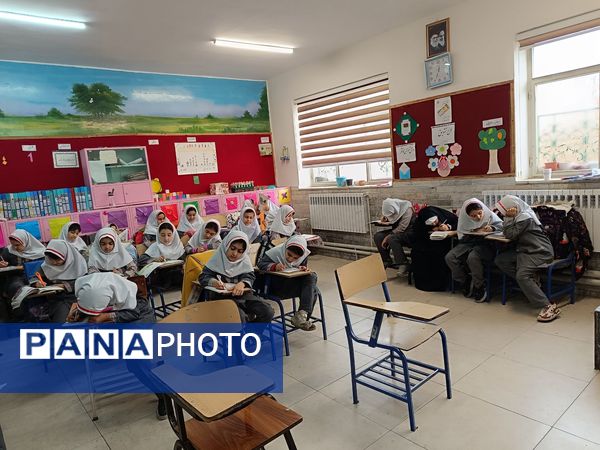 کتاب‌هایی از دل و دست کودکان در کلاس درس