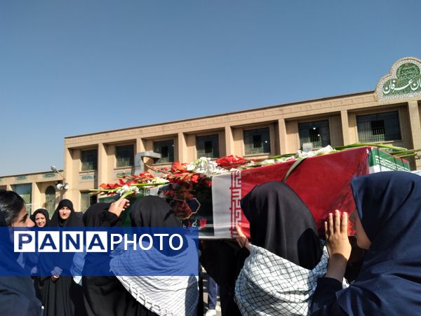 شهید گمنام، بی‌نام اما پرآوازه؛ یادش همیشه در دل‌ها زنده می‌ماند