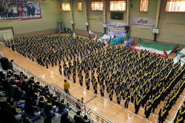 حماسه هزار نفری دانش اموزان لرستانی، در مانور یاوران انقلاب.