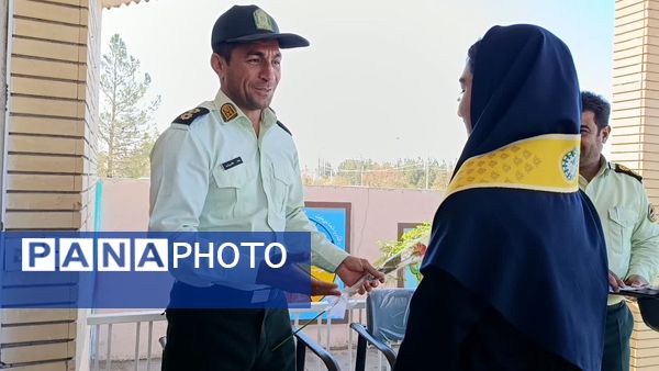 گرامیداشت هفته نیروی انتظامی در دبیرستان فرزانگان خواف 