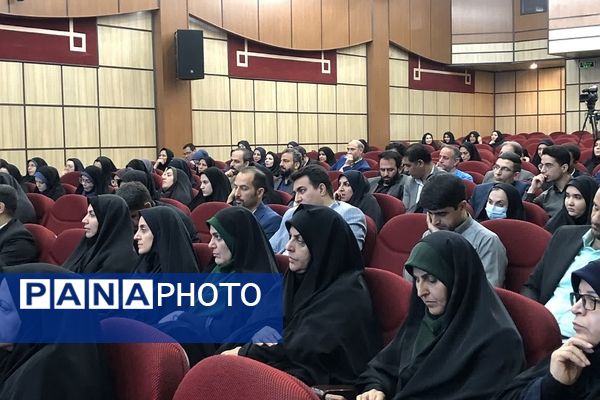 حضور مدیران و معاونین مناطق ۲۱ گانه شهرستانهای استان تهران در همایش تبیین دستاوردهای معاونت آموزش متوسطه 