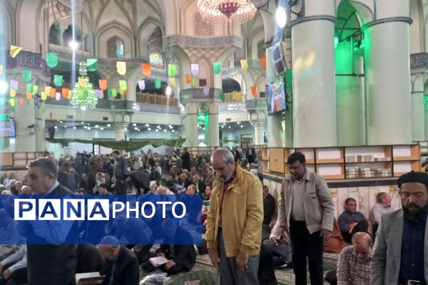 برپایی نماز جمعه در مصلی حرم حضرت عبدالعظیم حسنی(ع) 