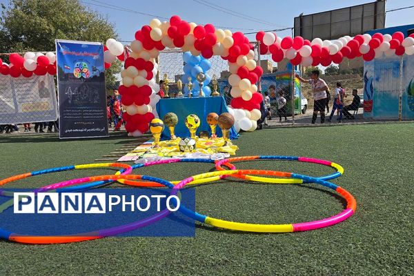 جلوه‌ای از پویایی در هفته تربیت‌بدنی در دبستان شاهد شهید محمد جنیدی