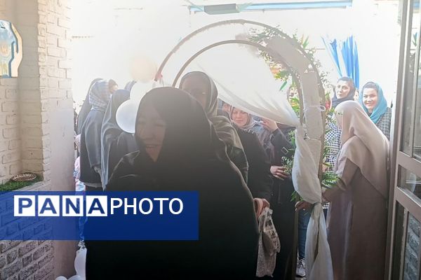 جشن ولادت بانوی دو عالم در دبستان وحیدکیهانی 