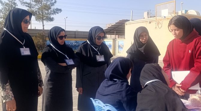 انتخابات شورای دانش آموزی در دبیرستان مهر نیشابور