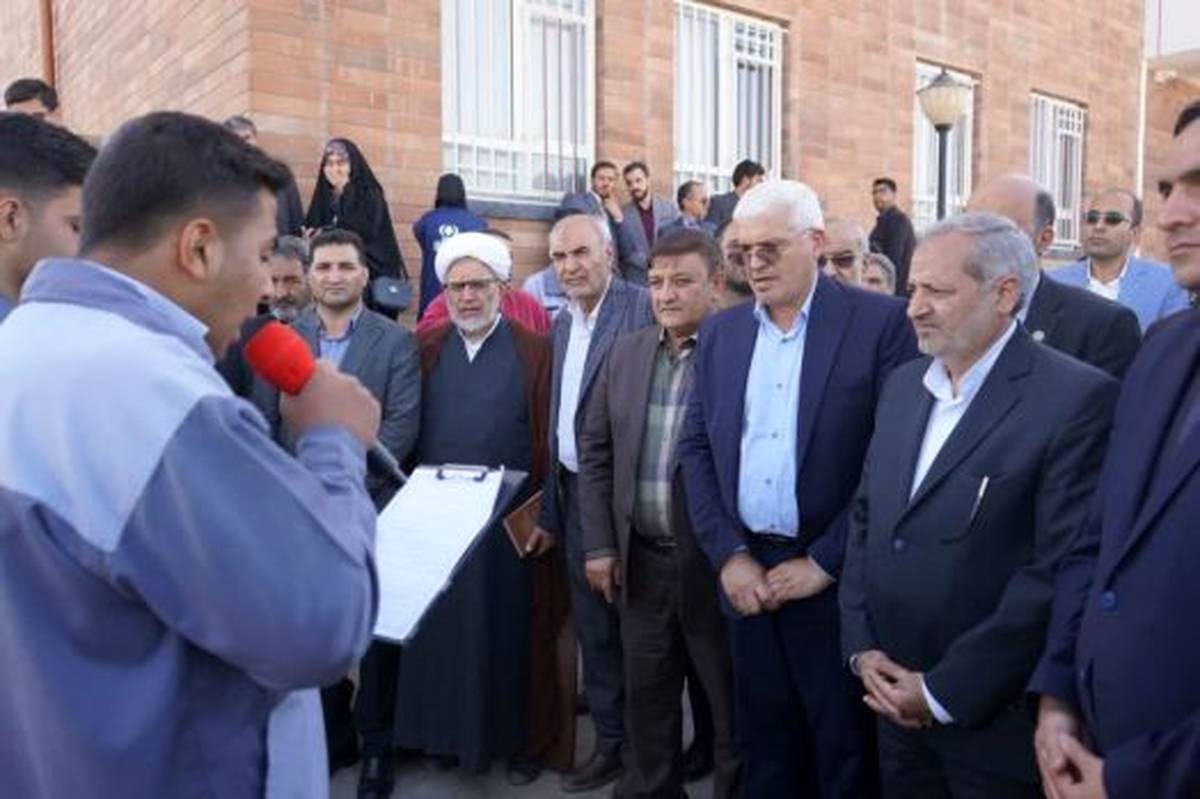 افتتاح سالن کارگاهی هنرستان شهیدفخریزاده در قائنات