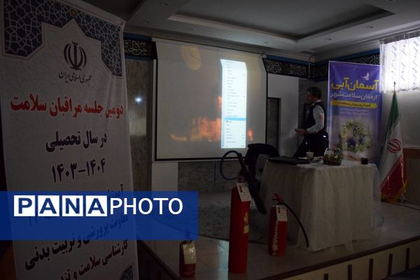 ارتقای سلامت دانش‌آموزان با برگزاری کارگاه آموزشی در مدرسه دخترانه حضرت معصومه(س)
