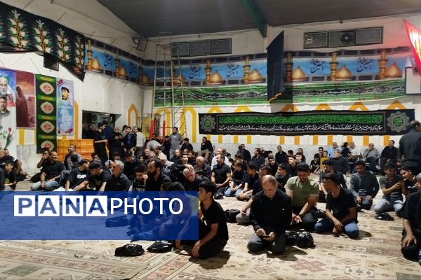 شور حسینی در شب چهارم محرم 1404 در هیات فرهنگیان ناحیه ۳ شیراز 