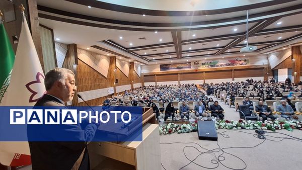 آشنایی معلمان تربت‌حیدریه با مبانی هوش مصنوعی