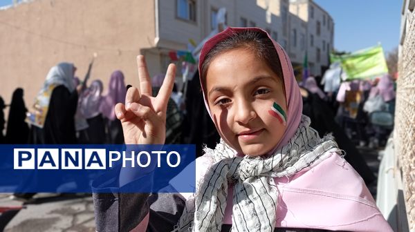  ۱۳ آبان؛ فریاد ایستادگی و عزت ایرانی در شهر بن 