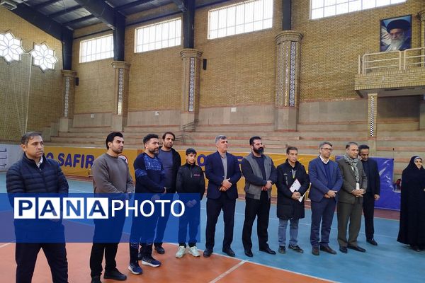 حضور دانش‌آموزان ابتدایی ناحیه دو شهرری در مسابقات فوتسال