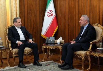 دیدار سرکنسول جدید ایران در هنگ‌کنگ با عراقچی