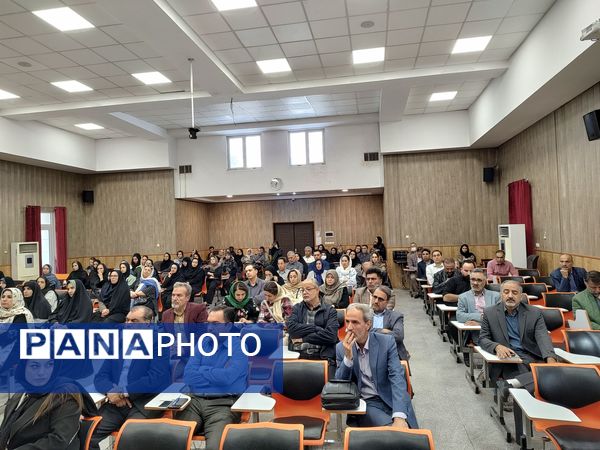 مجمع عمومی انجمن اولیا و مربیان دبیرستان مصلی نژاد حضرت زهرا(س)