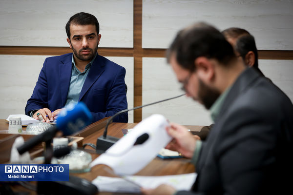 نشست اعضای ستاد عمره و عتبات دانش‌آموزی