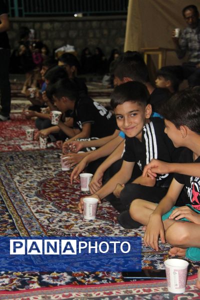 مراسم عزاداری شب هفتم محرم در مسجد امام هادی(ع) شهرکرد
