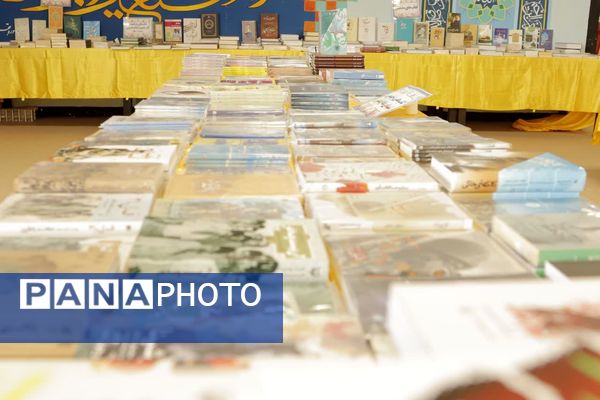 نمایشگاه «کتاب طلوع» در سرای دانشجویی پردیس آیت الله خامنهای گرگان