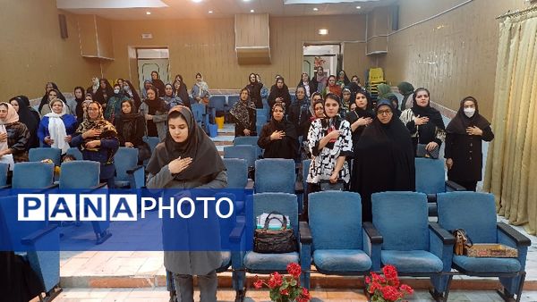برگزاری جلسه انجمن اولیا و مربیان در کانون سمیه شیروان
