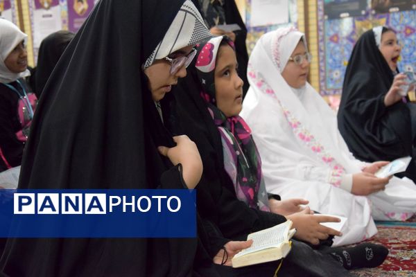 اعتکاف دانش‌آموزی در مسجد جامع امام حسین(ع) ناحیه یک کرج 