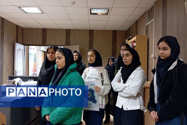 در هفته کتاب و کتابخوانی، کتابخانه جوادالائمه میزبان دانش‌آموزان مدرسه دانش‌نیا شد