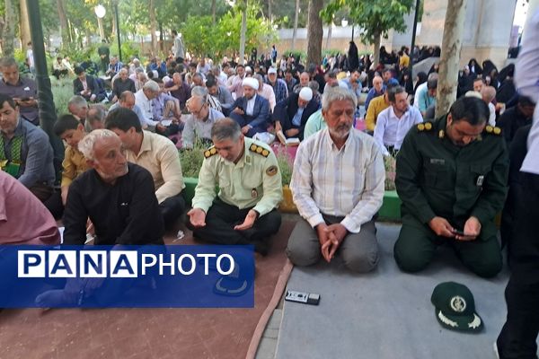 مراسم دعای عرفه درجوار شهدای گمنام پارک وحدت شهرستان آشخانه