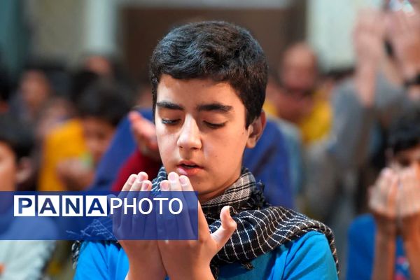 اعتکاف به رنگ خدا ۴؛ دانش‌آموزان یزدی به مهمانی خدا رفتند