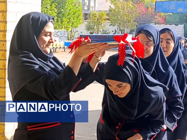 زنگ مهر در فراشبند به صدا در آمد