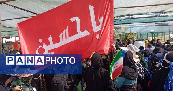 روز اول پیاده روی کاروان نورالرضا به سمت حرم مطهر رضوی