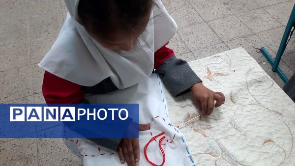 وقتی معلم، خیاط می‌شود